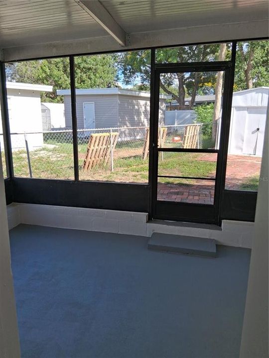 For Sale: $329,900 (3 beds, 1 baths, 1218 Square Feet)