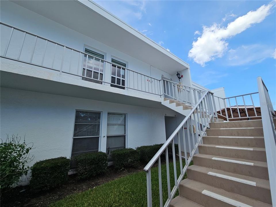 For Sale: $202,000 (2 beds, 2 baths, 1185 Square Feet)