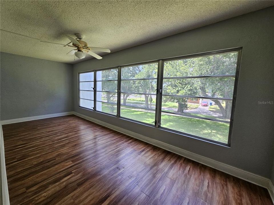 For Sale: $202,000 (2 beds, 2 baths, 1185 Square Feet)