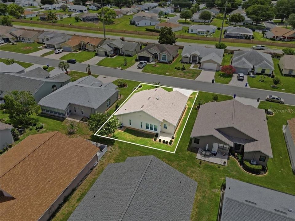 For Rent: $2,000 (2 beds, 2 baths, 1372 Square Feet)
