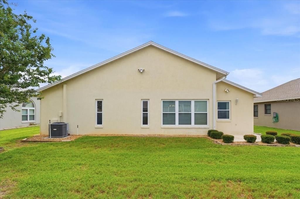 For Rent: $2,000 (2 beds, 2 baths, 1372 Square Feet)
