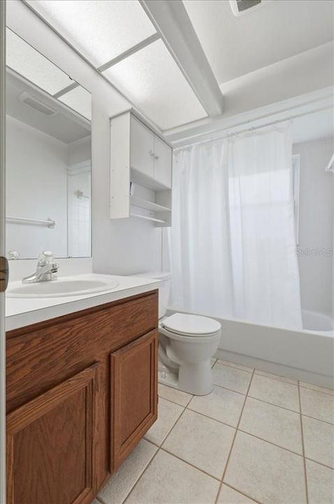 For Rent: $2,000 (2 beds, 2 baths, 1372 Square Feet)