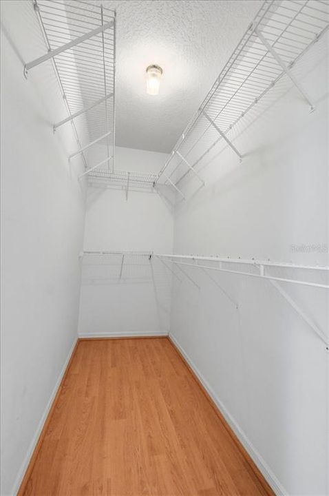 For Rent: $2,000 (2 beds, 2 baths, 1372 Square Feet)