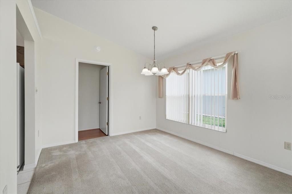 For Rent: $2,000 (2 beds, 2 baths, 1372 Square Feet)
