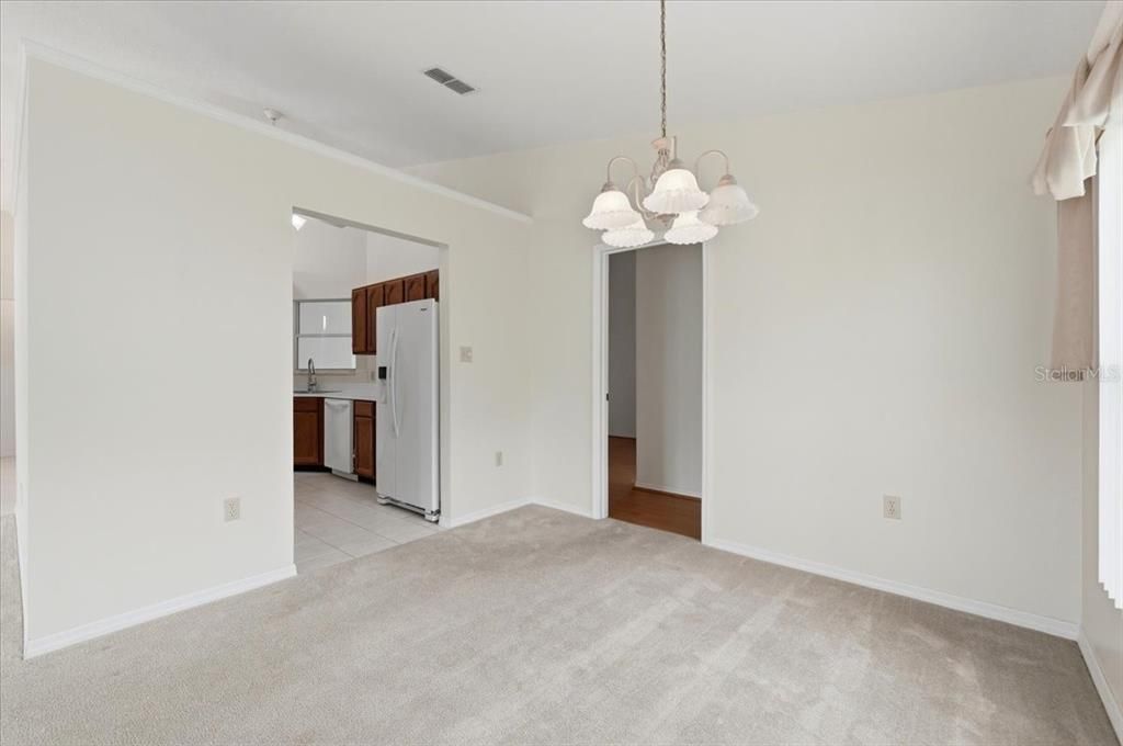 For Rent: $2,000 (2 beds, 2 baths, 1372 Square Feet)