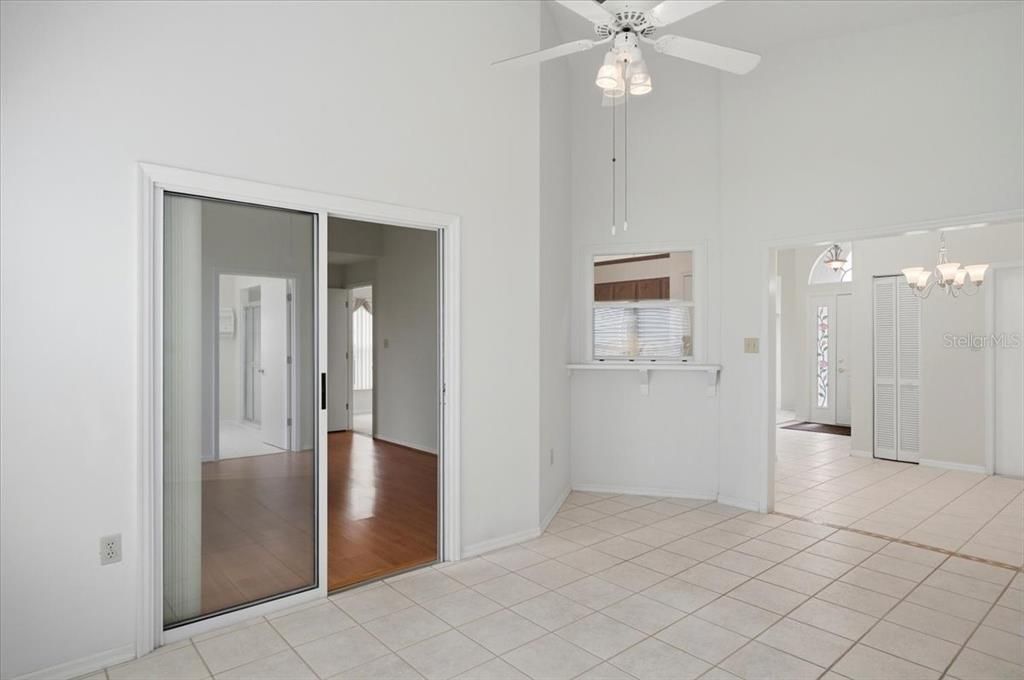 For Rent: $2,000 (2 beds, 2 baths, 1372 Square Feet)