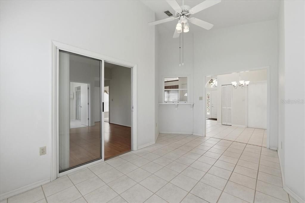 For Rent: $2,000 (2 beds, 2 baths, 1372 Square Feet)