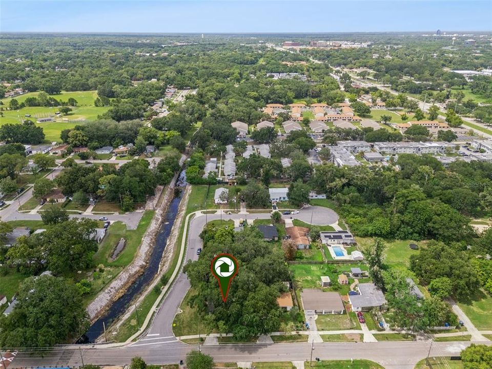 For Sale: $295,000 (3 beds, 1 baths, 888 Square Feet)