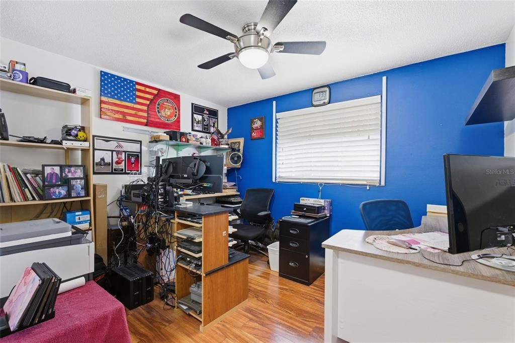 For Sale: $359,900 (3 beds, 2 baths, 1282 Square Feet)