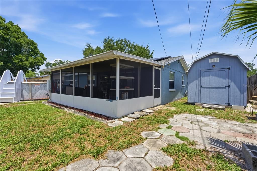 For Sale: $359,900 (3 beds, 2 baths, 1282 Square Feet)