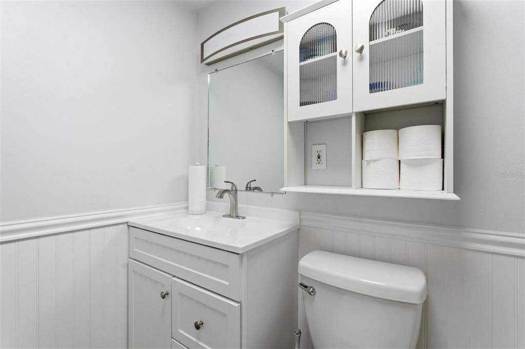 For Sale: $359,900 (3 beds, 2 baths, 1282 Square Feet)