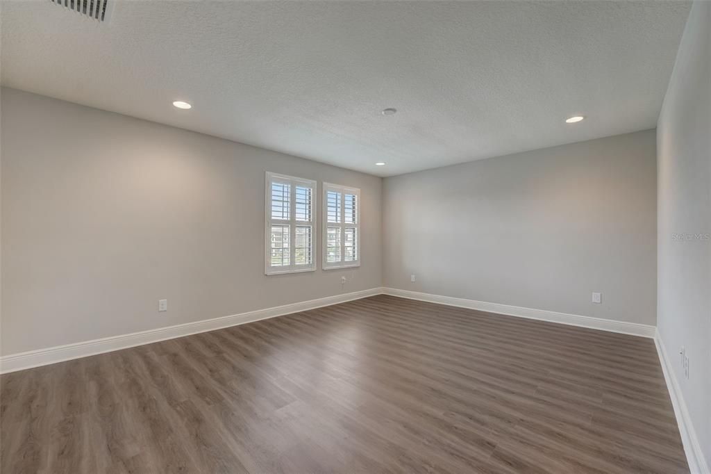 For Sale: $500,000 (4 beds, 3 baths, 2865 Square Feet)