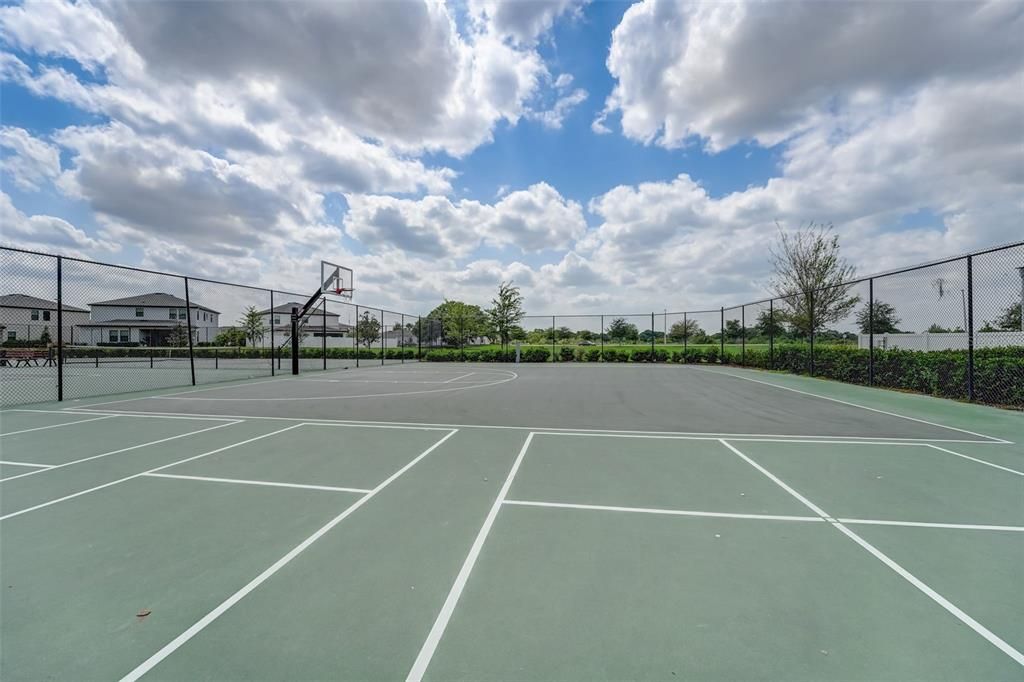 For Sale: $500,000 (4 beds, 3 baths, 2865 Square Feet)