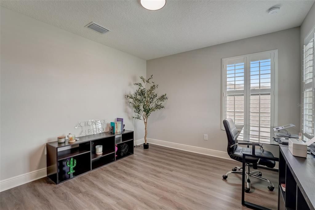 For Sale: $500,000 (4 beds, 3 baths, 2865 Square Feet)