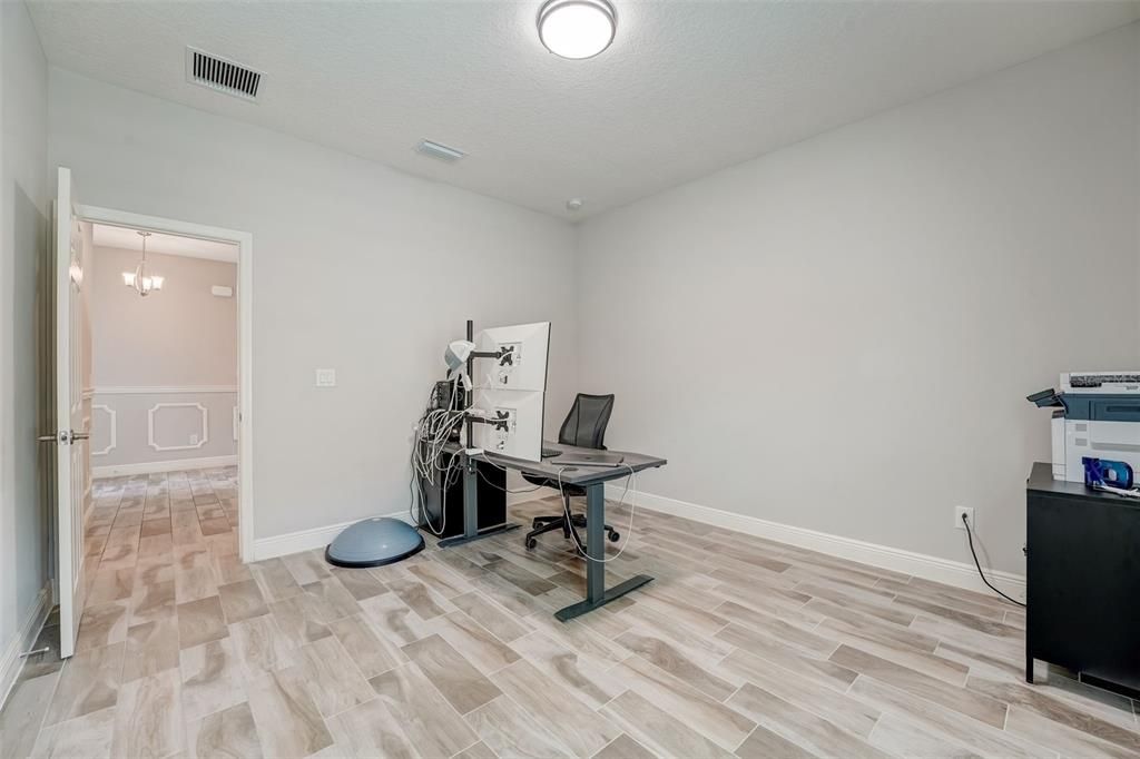 For Sale: $500,000 (4 beds, 3 baths, 2865 Square Feet)