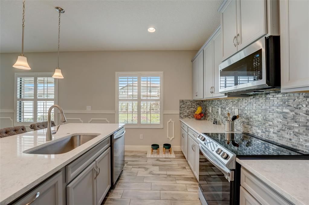For Sale: $500,000 (4 beds, 3 baths, 2865 Square Feet)