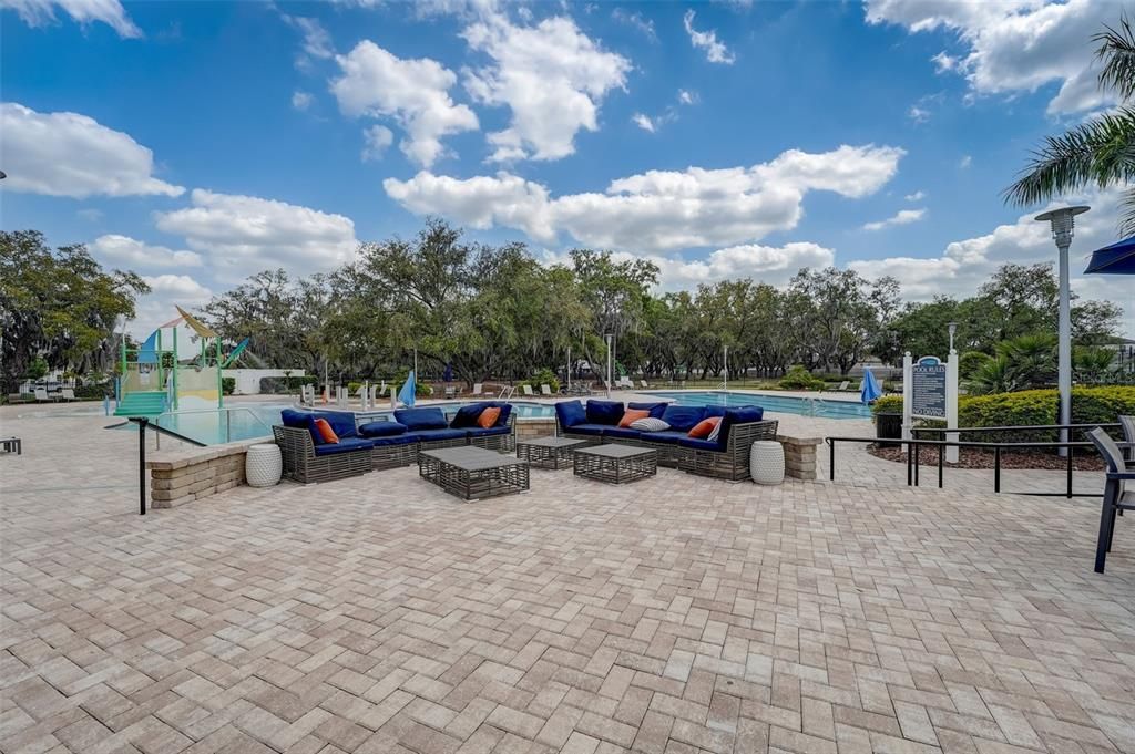 For Sale: $500,000 (4 beds, 3 baths, 2865 Square Feet)