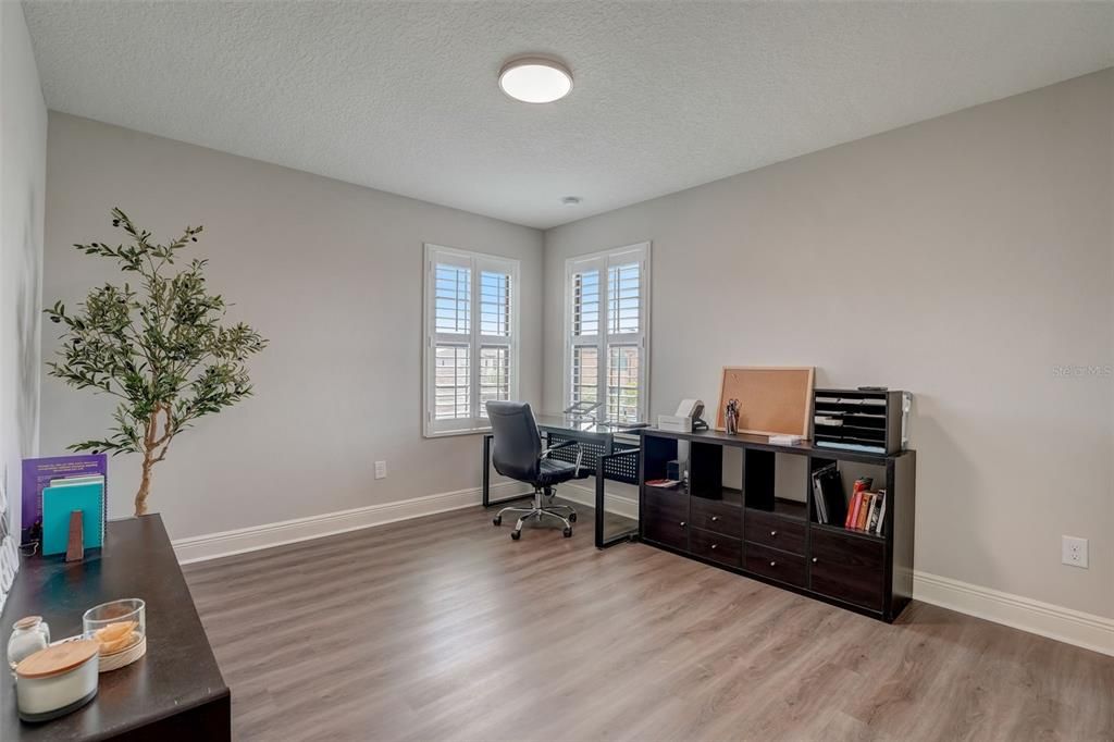 For Sale: $500,000 (4 beds, 3 baths, 2865 Square Feet)