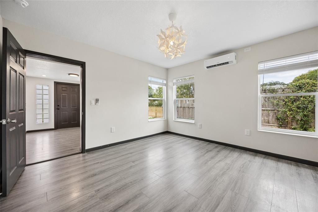 En Renta: $1,250 (3 camas, 1 baños, 1719 Pies cuadrados)
