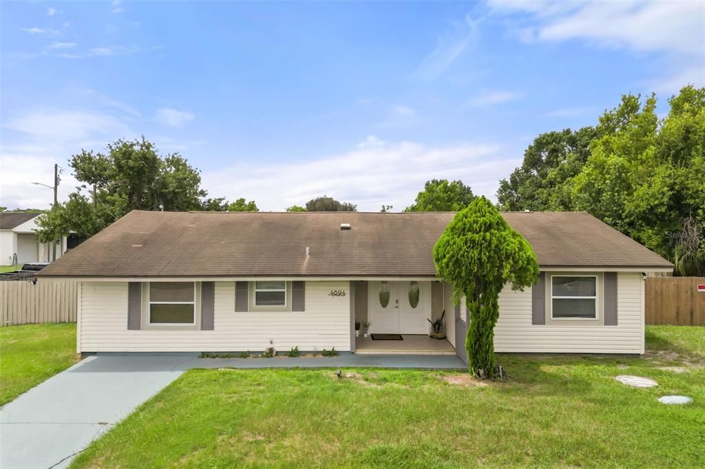 For Sale: $399,900 (4 beds, 3 baths, 1616 Square Feet)