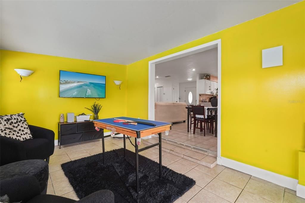 For Sale: $399,900 (4 beds, 3 baths, 1616 Square Feet)