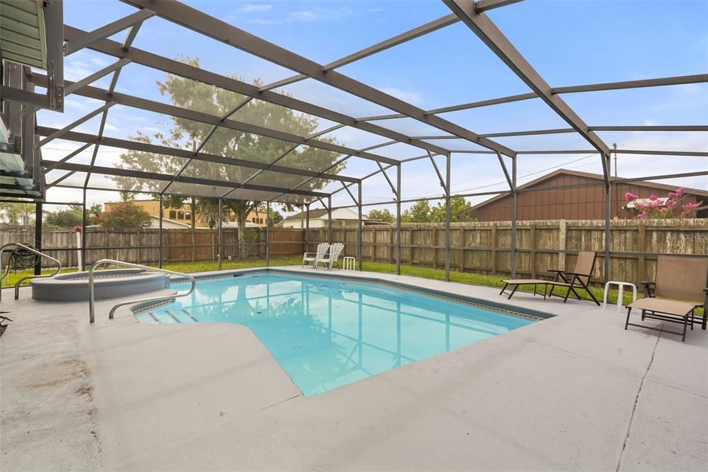 For Sale: $399,900 (4 beds, 3 baths, 1616 Square Feet)