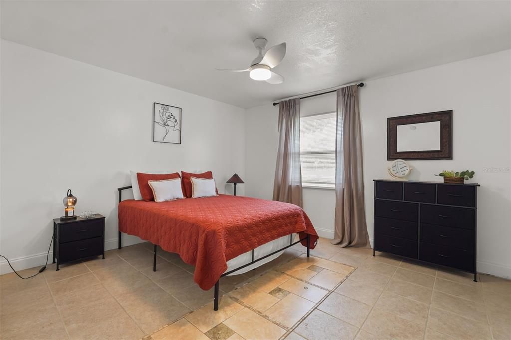 For Sale: $399,900 (4 beds, 3 baths, 1616 Square Feet)