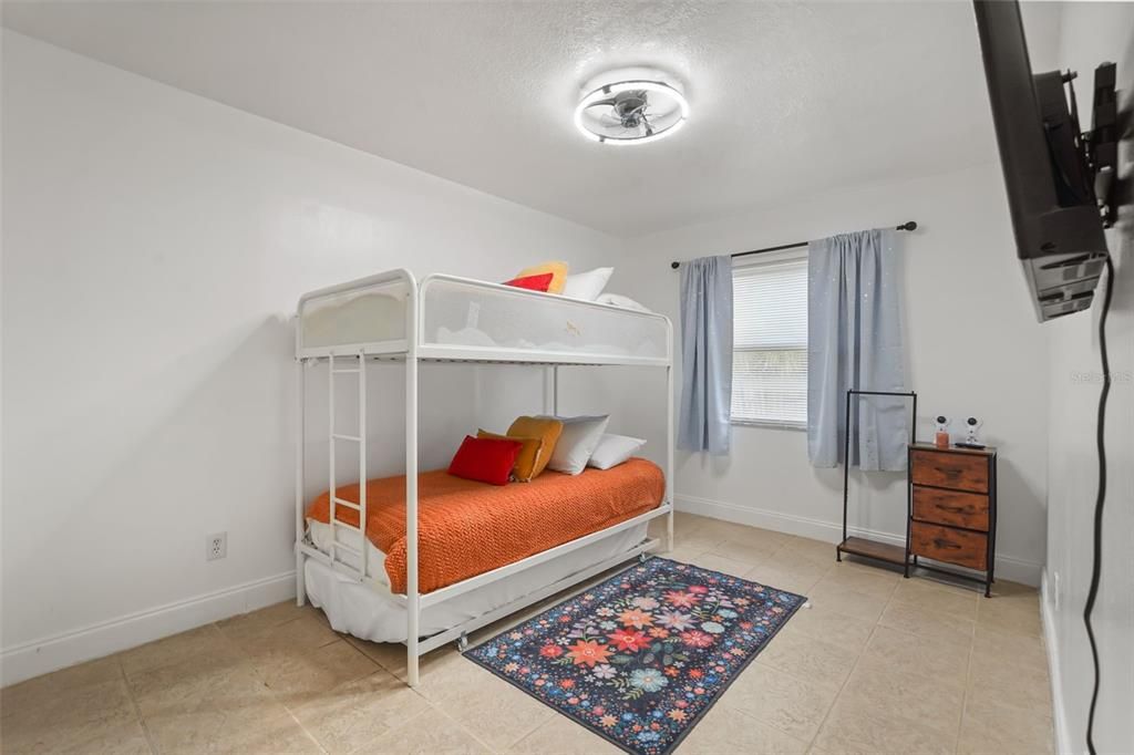 For Sale: $399,900 (4 beds, 3 baths, 1616 Square Feet)