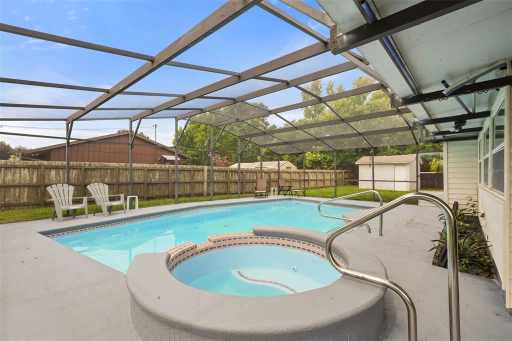 For Sale: $399,900 (4 beds, 3 baths, 1616 Square Feet)