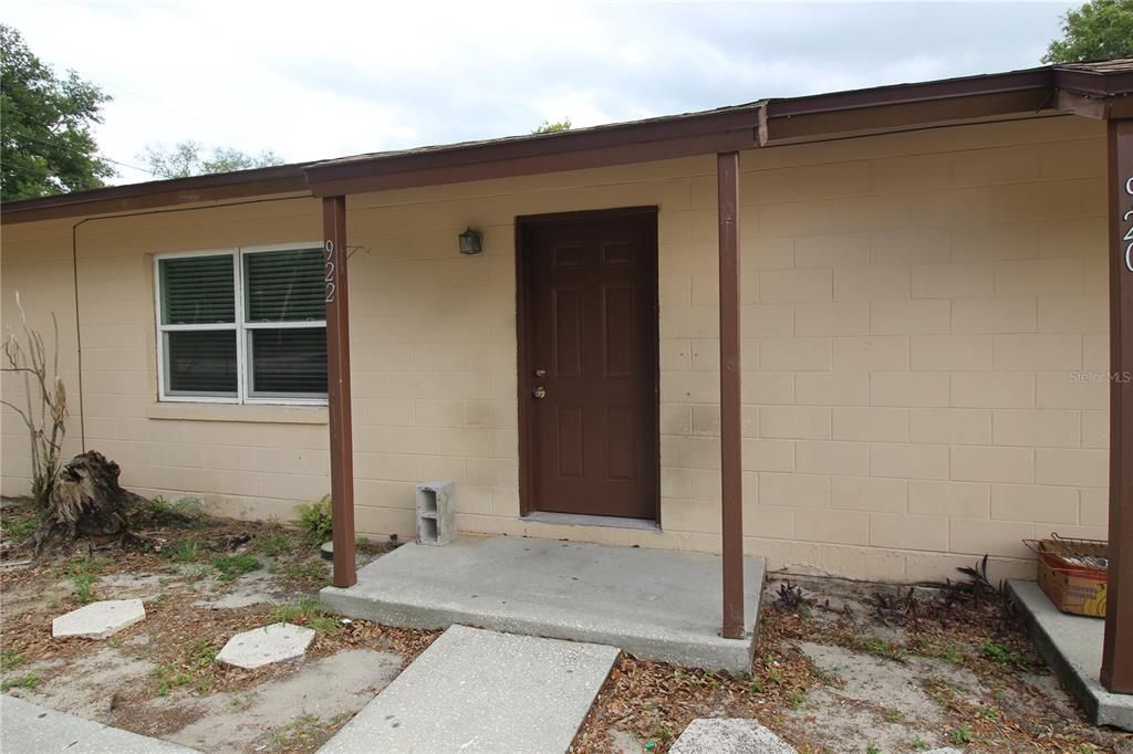 For Rent: $900 (1 beds, 1 baths, 900 Square Feet)