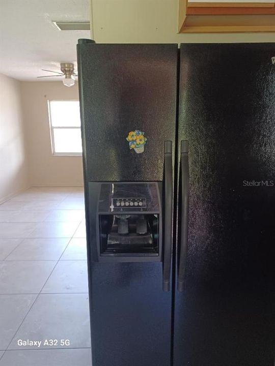 For Rent: $1,900 (3 beds, 1 baths, 1000 Square Feet)