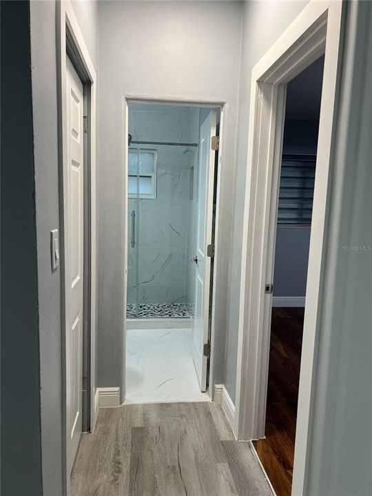 For Rent: $1,700 (2 beds, 1 baths, 880 Square Feet)