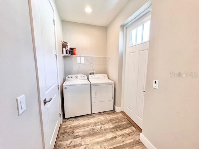 For Rent: $2,345 (3 beds, 2 baths, 1576 Square Feet)