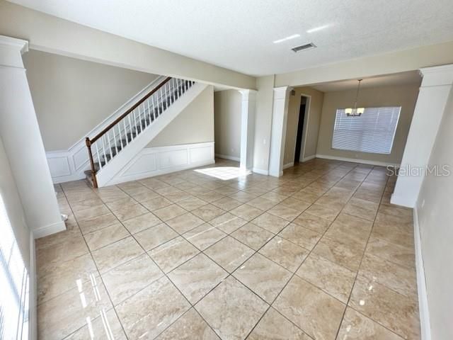 For Rent: $2,745 (4 beds, 2 baths, 2140 Square Feet)