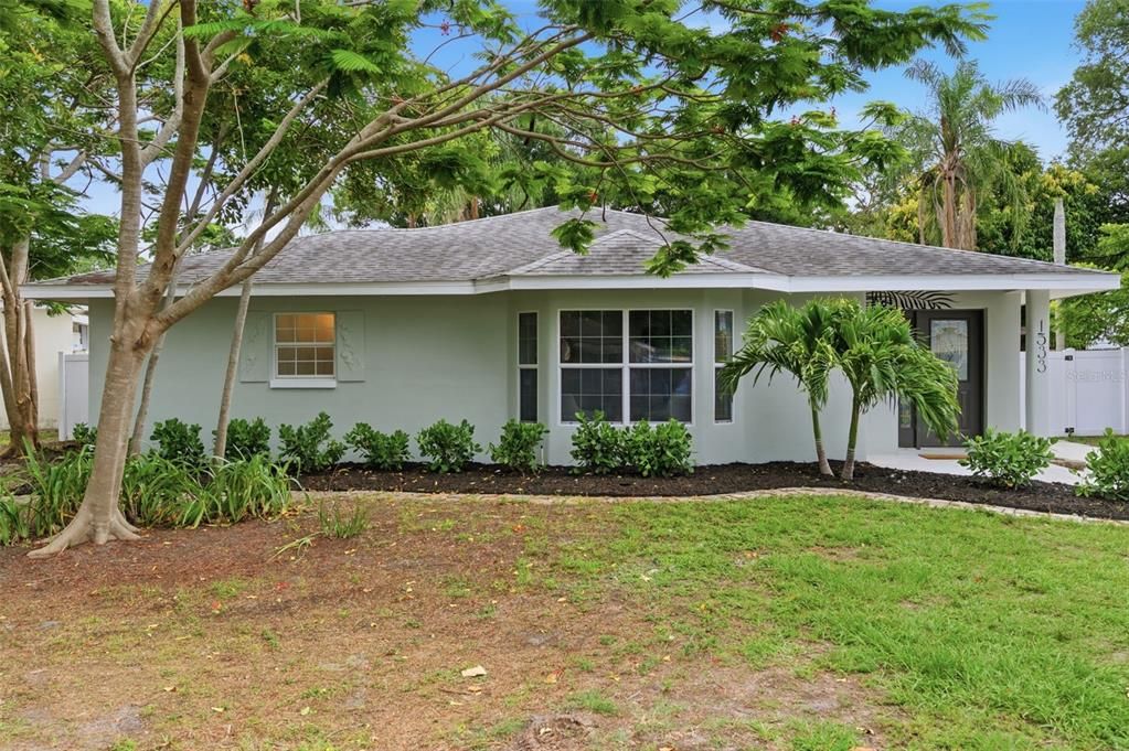 For Sale: $499,000 (3 beds, 2 baths, 1694 Square Feet)