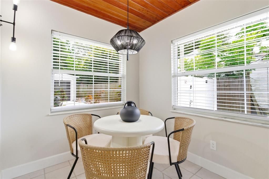 For Sale: $499,000 (3 beds, 2 baths, 1694 Square Feet)