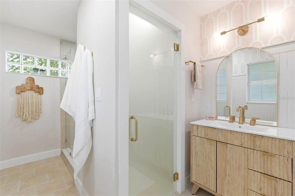 For Sale: $499,000 (3 beds, 2 baths, 1694 Square Feet)