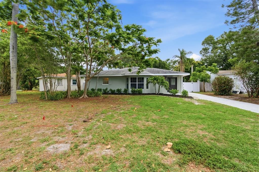 For Sale: $499,000 (3 beds, 2 baths, 1694 Square Feet)