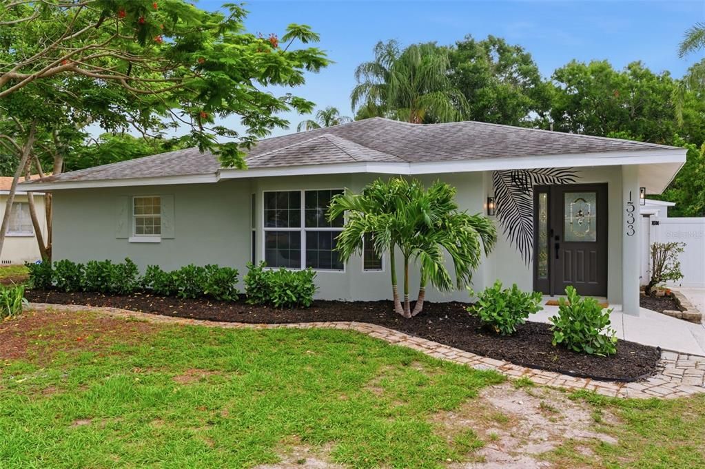 For Sale: $499,000 (3 beds, 2 baths, 1694 Square Feet)
