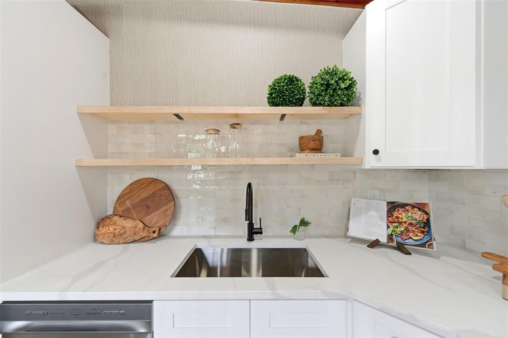 For Sale: $499,000 (3 beds, 2 baths, 1694 Square Feet)