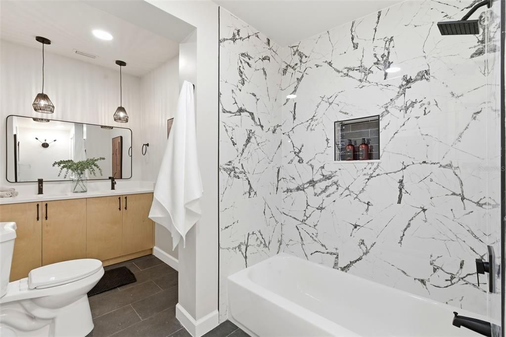 For Sale: $499,000 (3 beds, 2 baths, 1694 Square Feet)