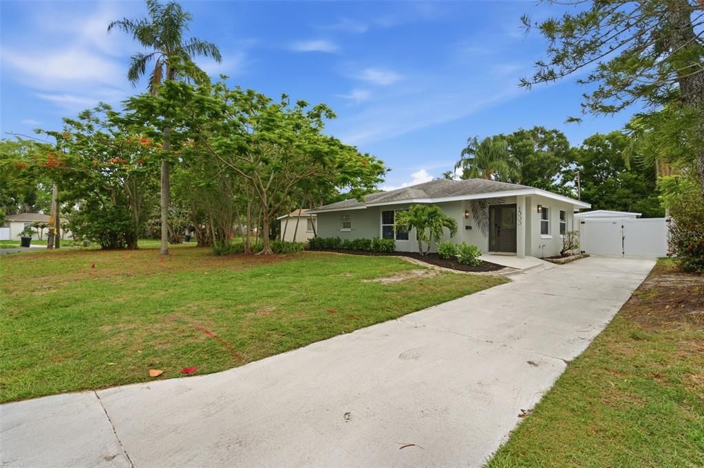 For Sale: $499,000 (3 beds, 2 baths, 1694 Square Feet)