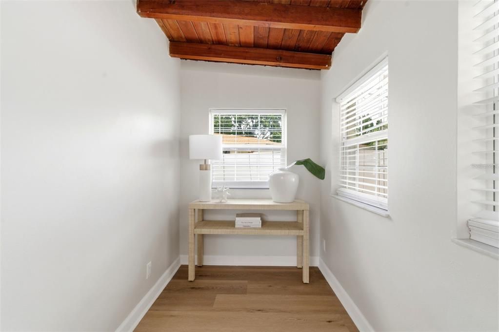 For Sale: $499,000 (3 beds, 2 baths, 1694 Square Feet)