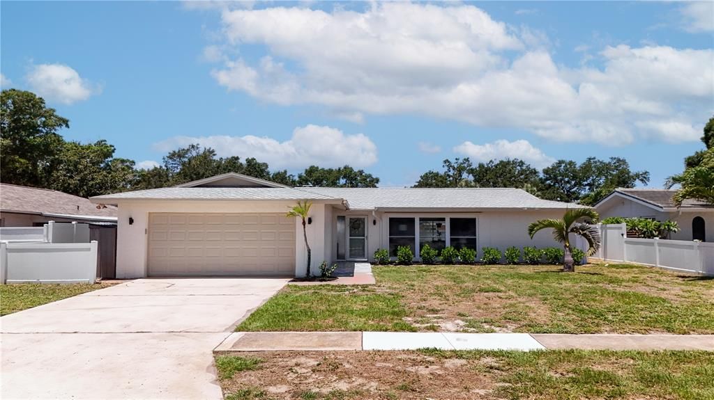 For Sale: $599,000 (3 beds, 2 baths, 1662 Square Feet)