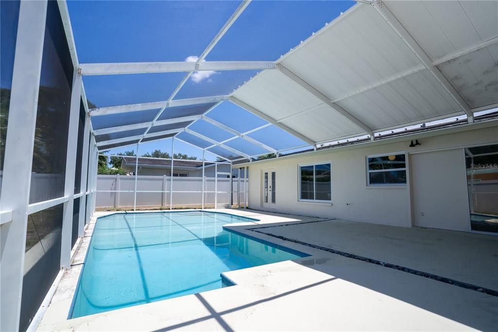 For Sale: $599,000 (3 beds, 2 baths, 1662 Square Feet)
