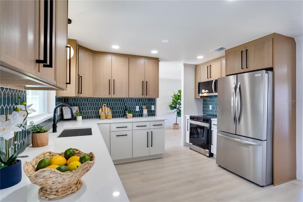 For Sale: $599,000 (3 beds, 2 baths, 1662 Square Feet)