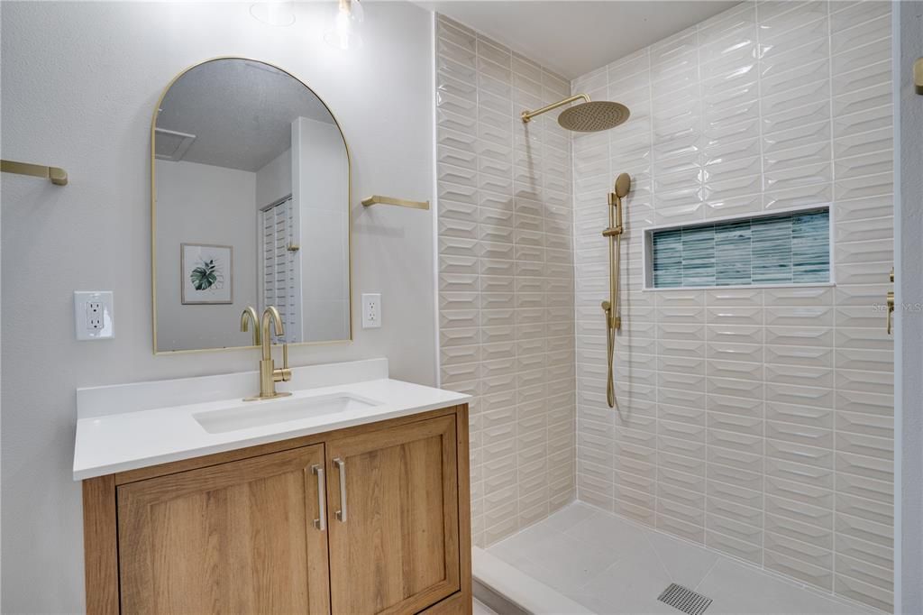 For Sale: $599,000 (3 beds, 2 baths, 1662 Square Feet)