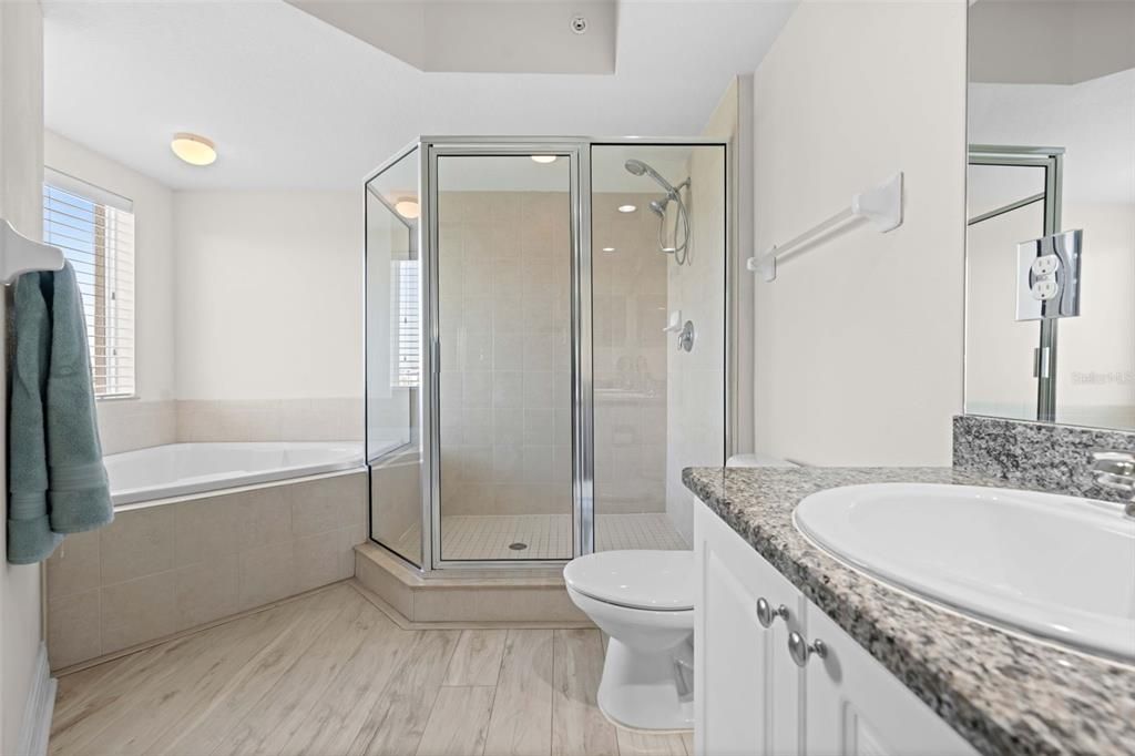 En Venta: $239,000 (2 camas, 2 baños, 1339 Pies cuadrados)