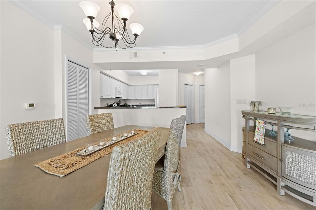 En Venta: $239,000 (2 camas, 2 baños, 1339 Pies cuadrados)