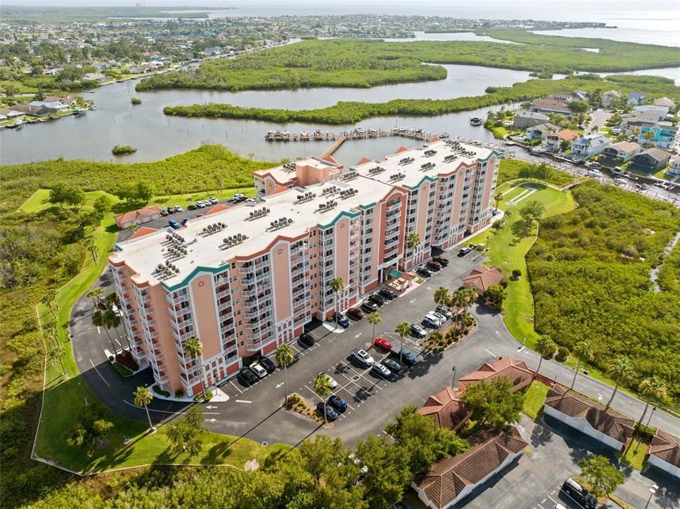En Venta: $239,000 (2 camas, 2 baños, 1339 Pies cuadrados)